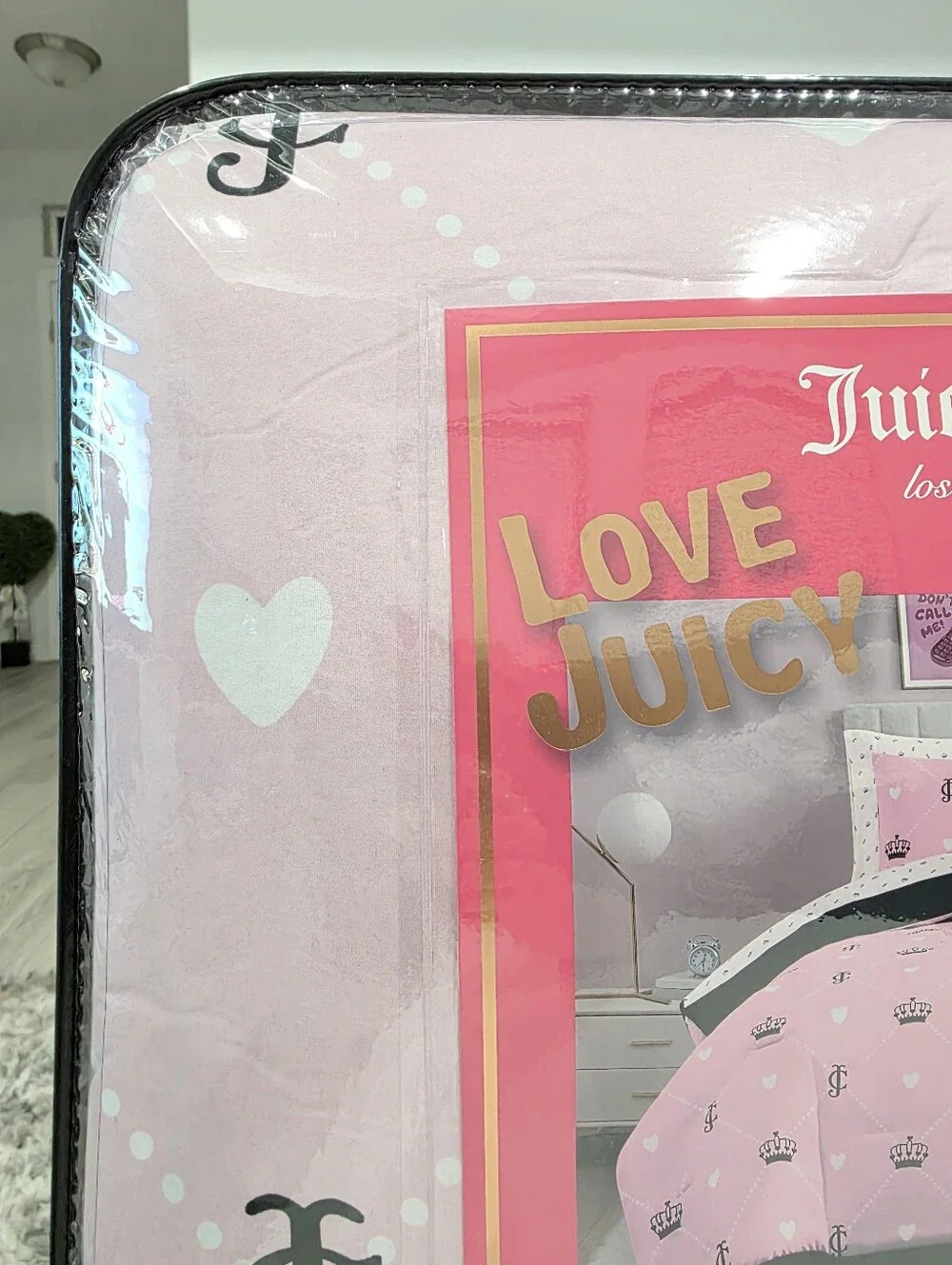 Juicy Couture QUEEN Hearts Crown JC Print 8 Piece Pink Comforter Set